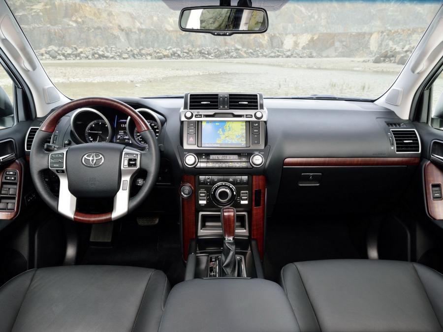  Toyota Land Cruiser Prado 2013 года  (фото 19 из 103)